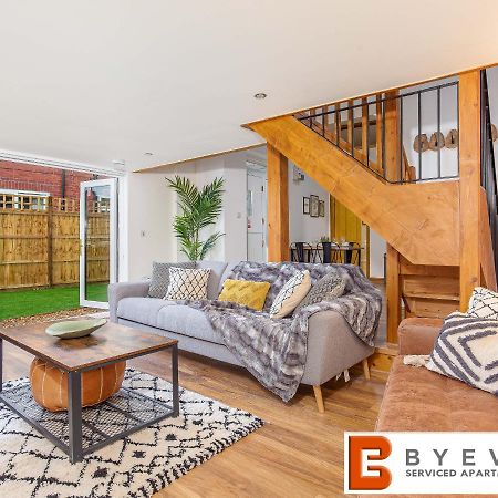 Byevo Oswestry Barn - Quirky Romantic Retreat Or Cosy Contractor Base Luaran gambar