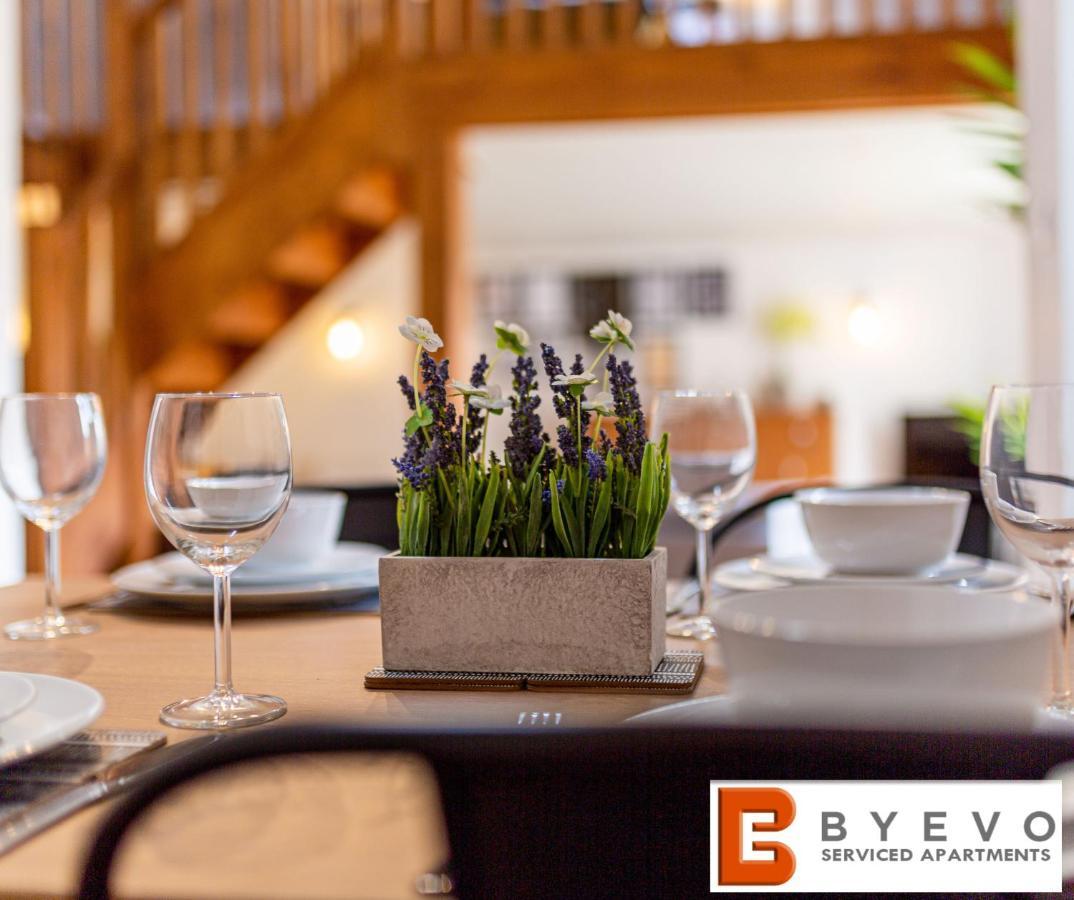 Byevo Oswestry Barn - Quirky Romantic Retreat Or Cosy Contractor Base Luaran gambar